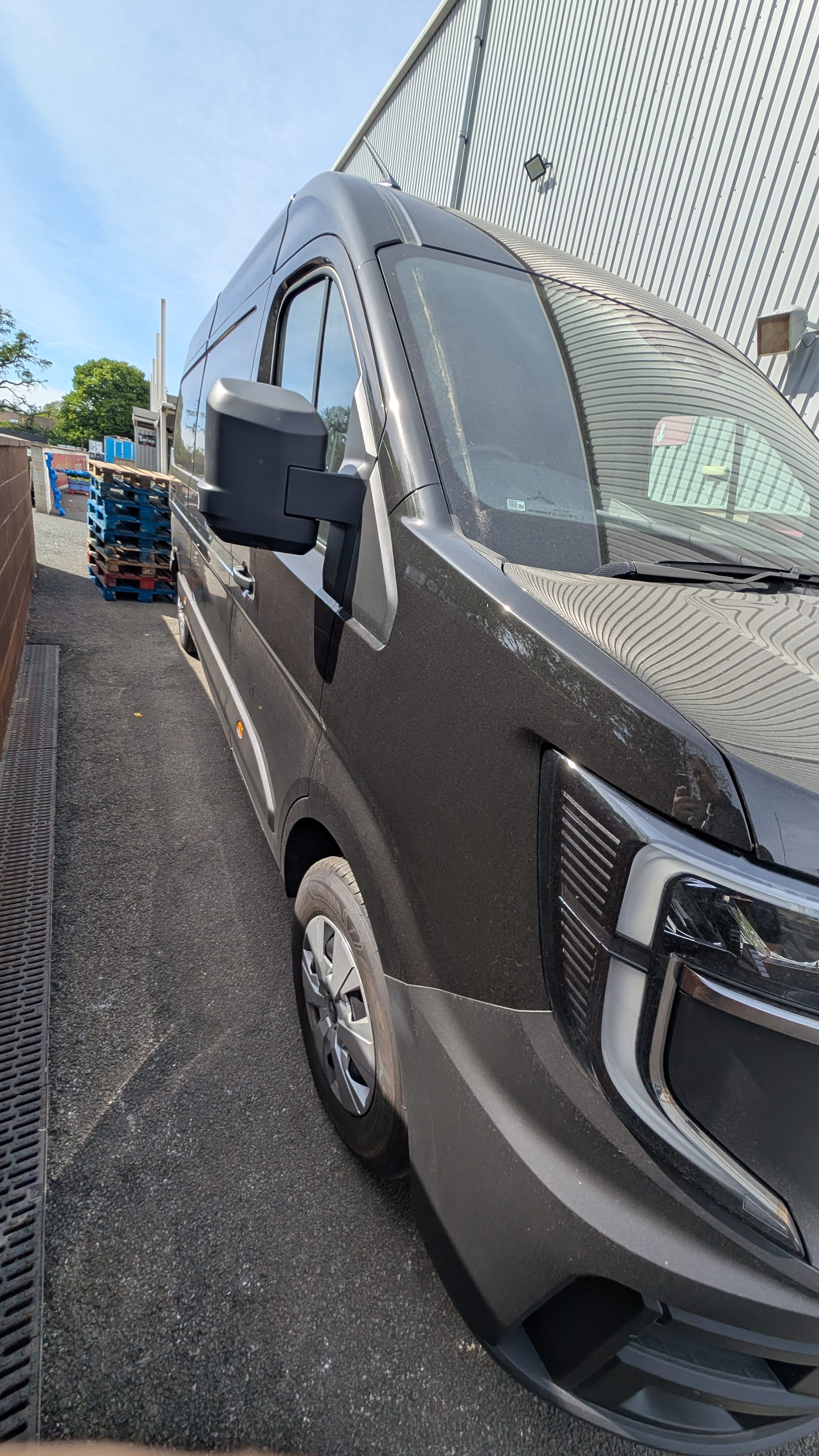 Push-pull hand controls fitted to a Renault Master