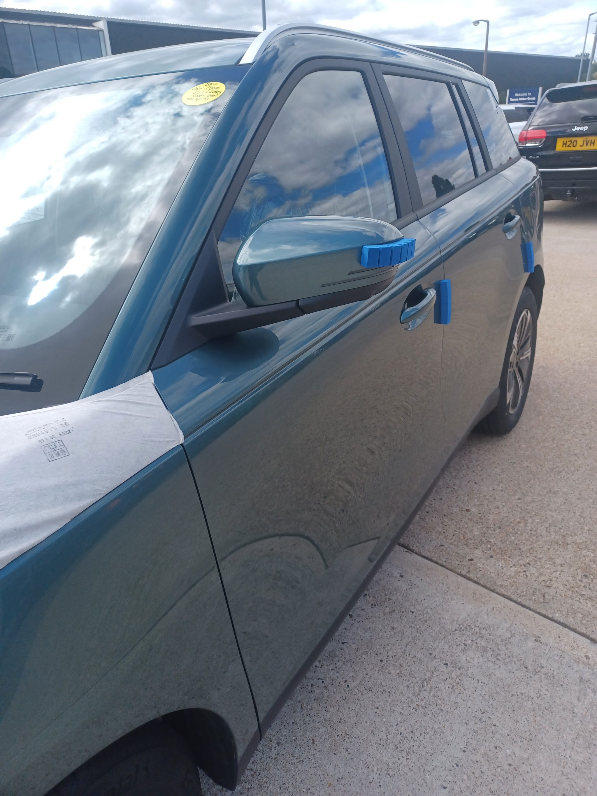 Push/pull hand controls fitted to a Jaecoo 5 at Heathrow