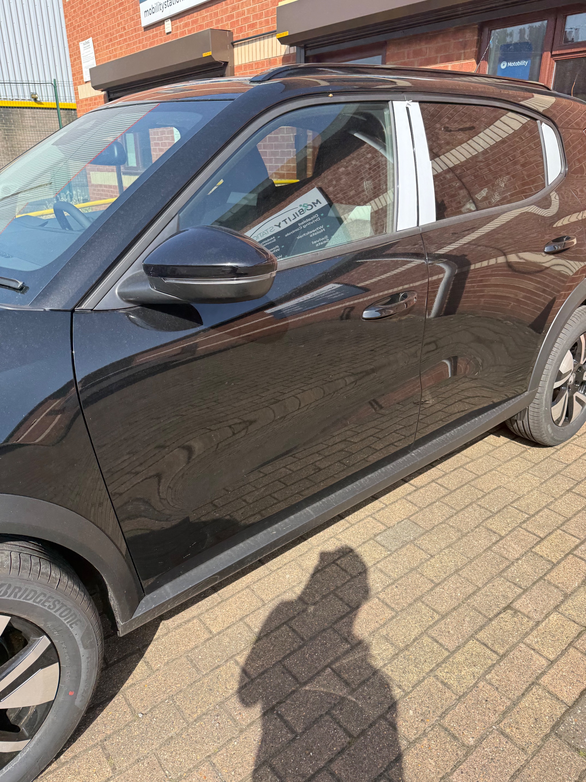 Passenger grab handle fitted to a Vauxhall Frontera at Heathrow