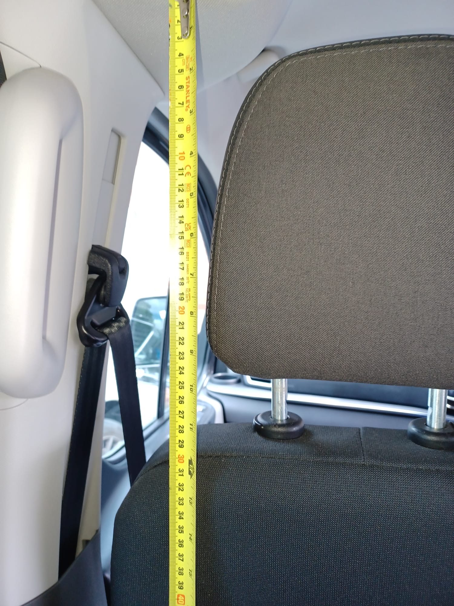 Protection screens fitted to a Ford Tourneo Custom
