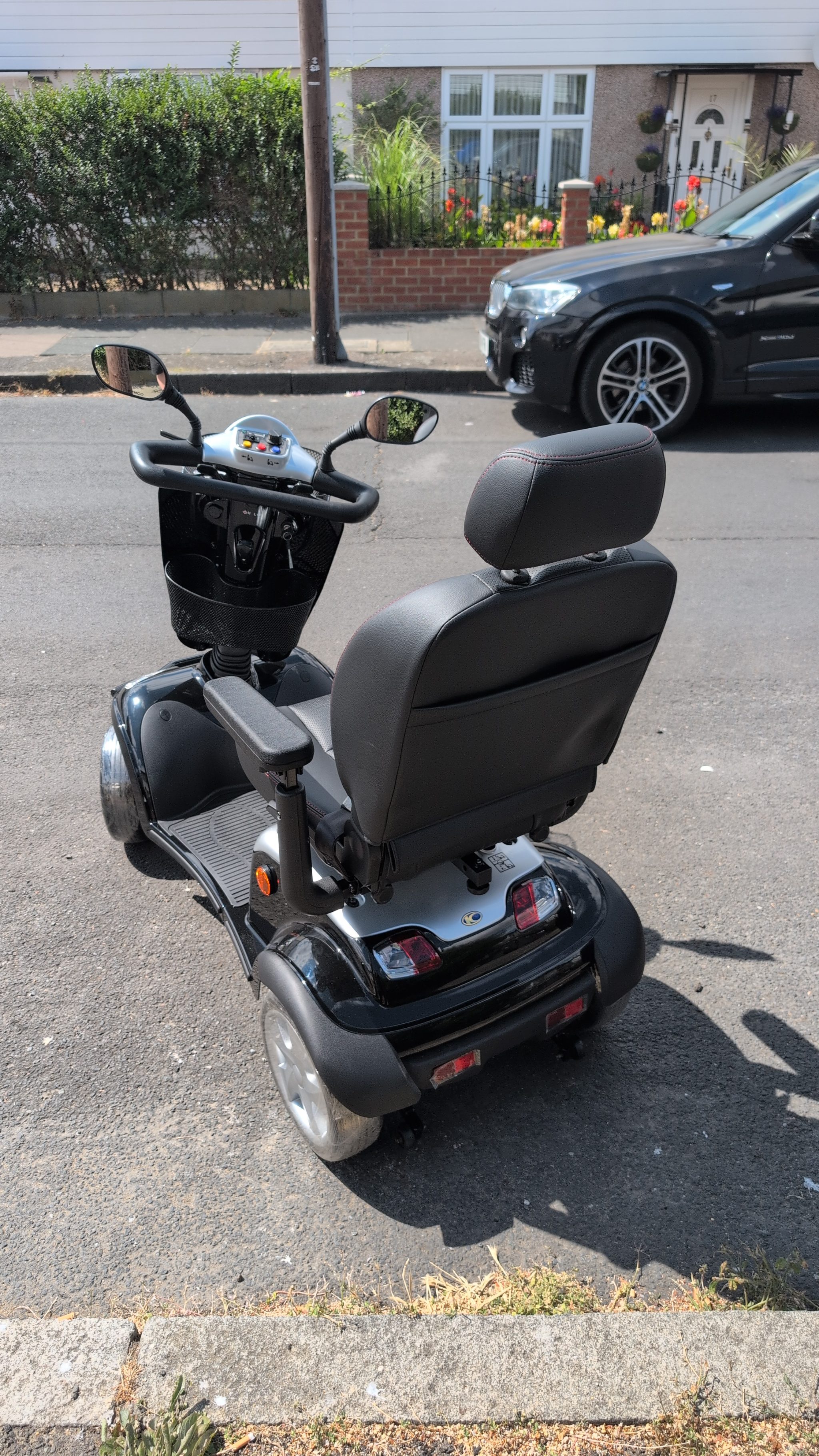 Kymco Maxi XLS scooter home demo by our Heathrow team