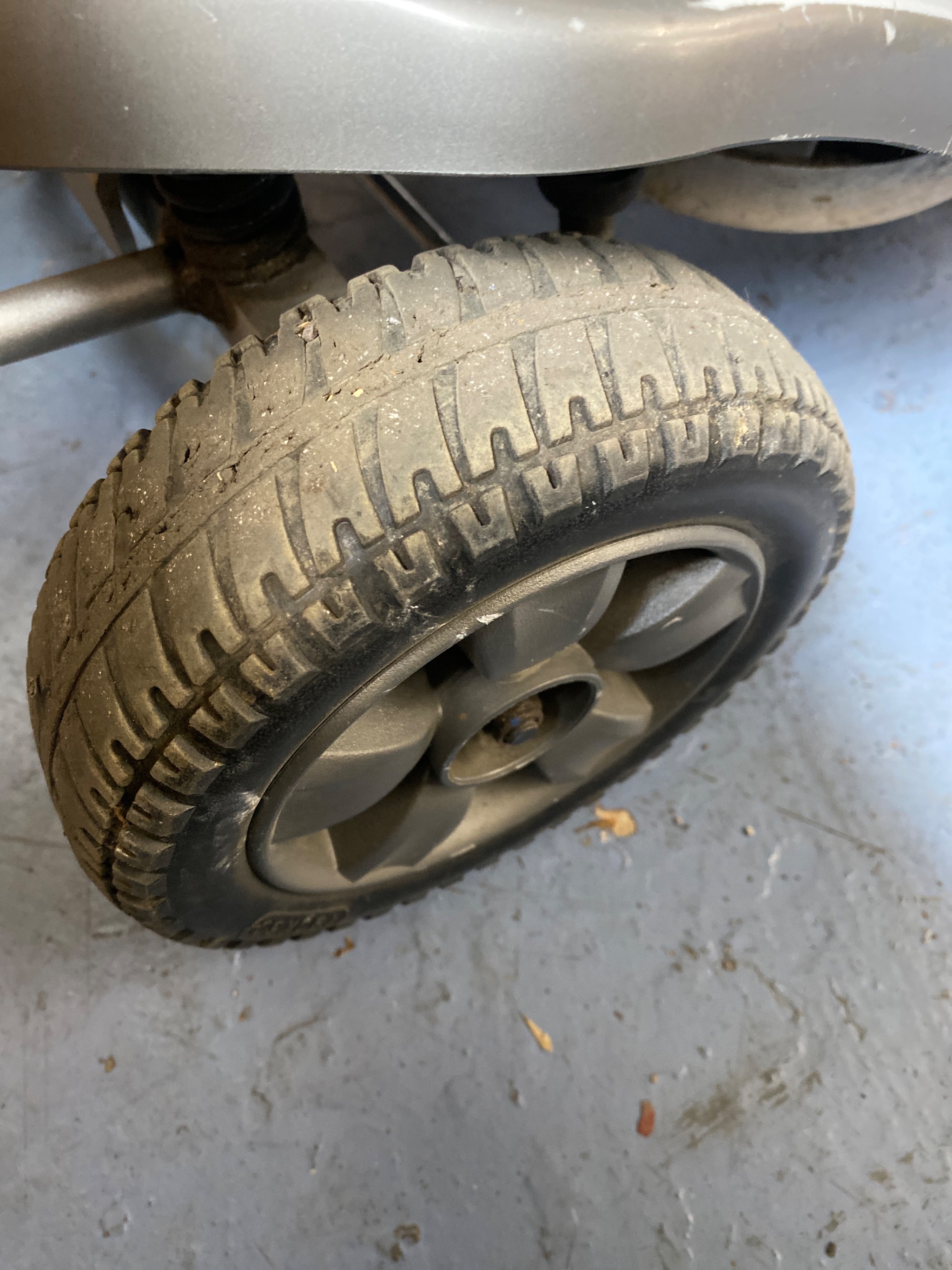 New tracking and steering rods fitted during mobility scooter repair