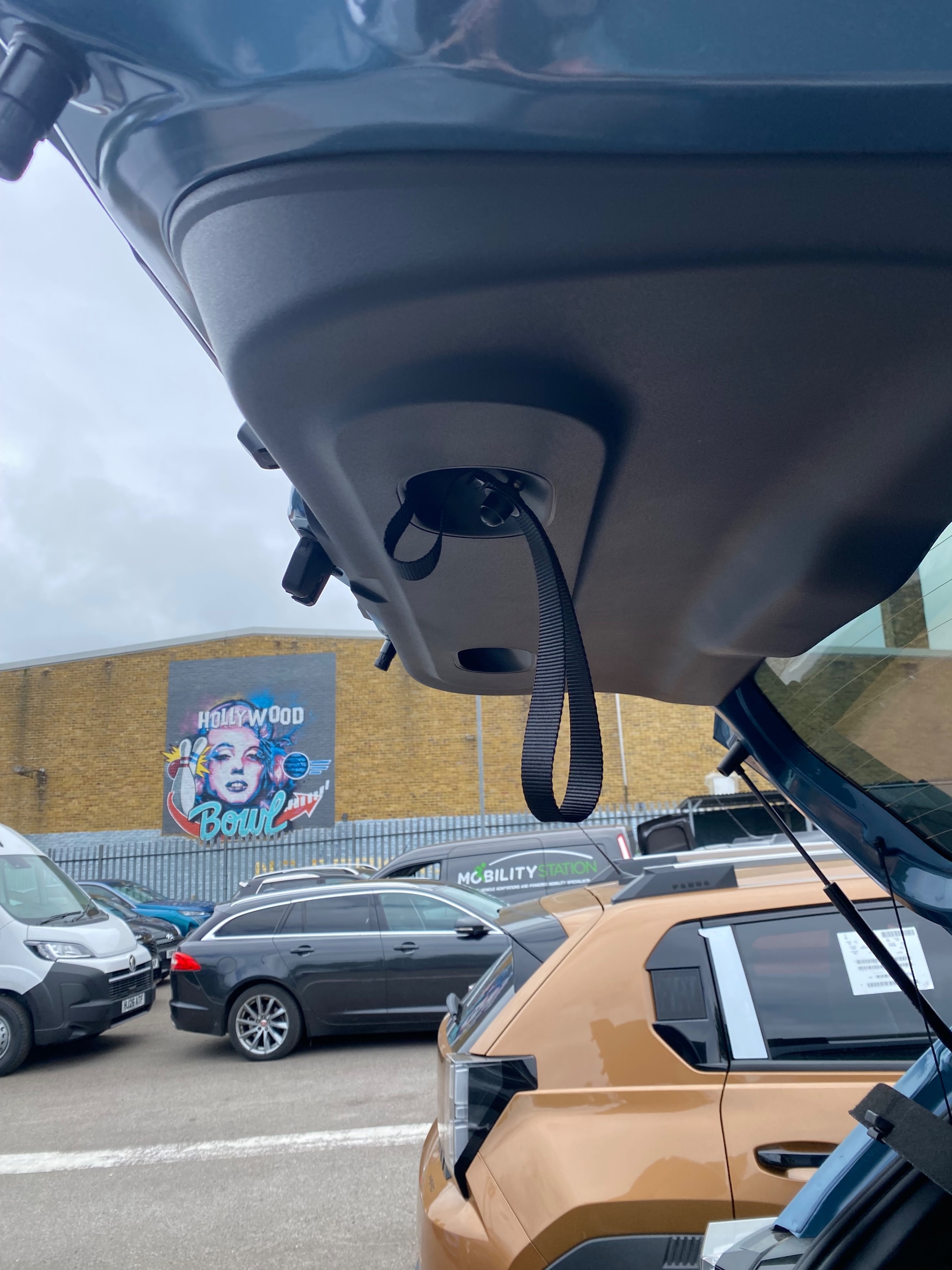 Tailgate boot strap fitted to a Fiat Grande Panda