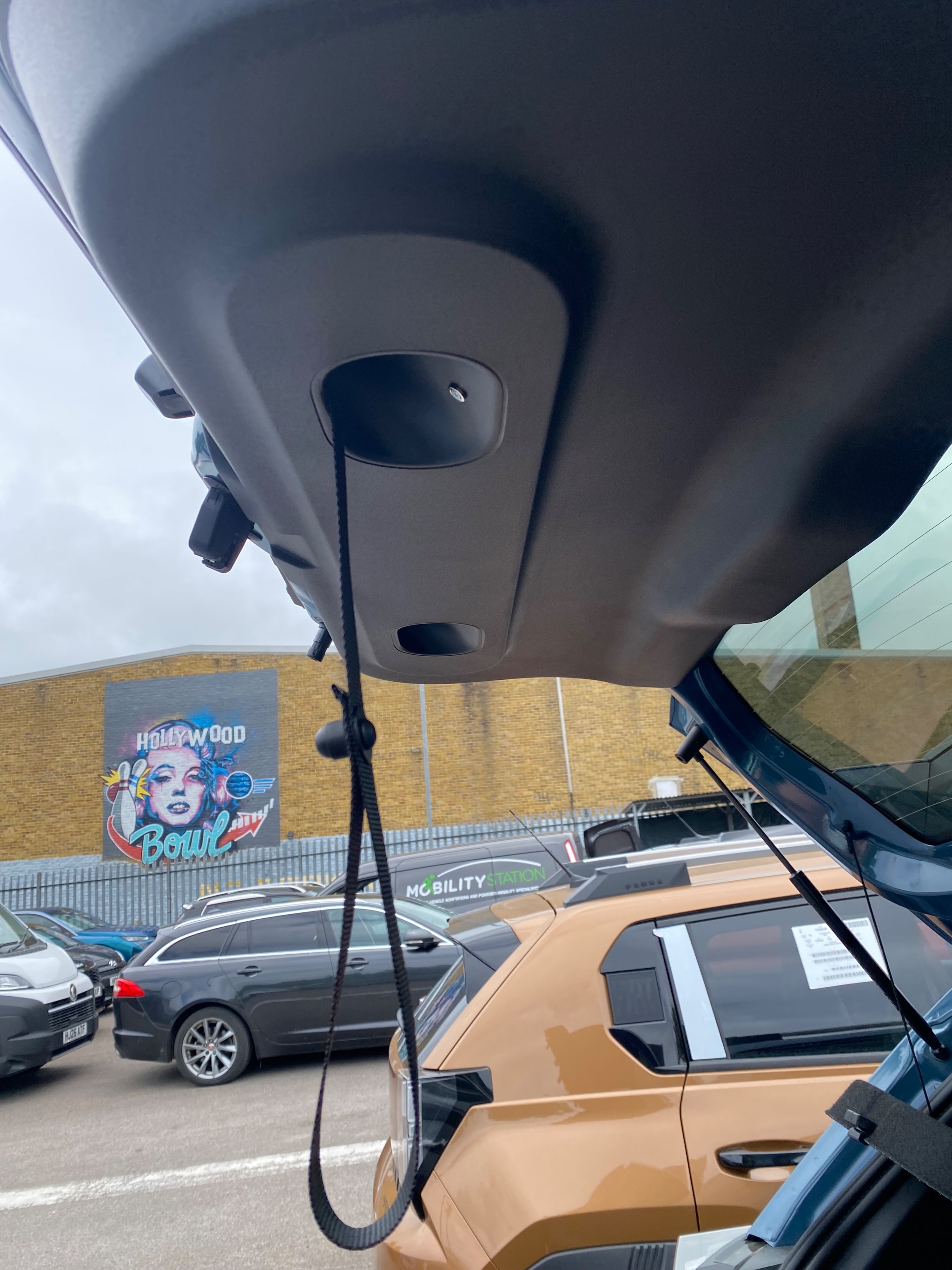 Tailgate boot strap fitted to a Fiat Grande Panda