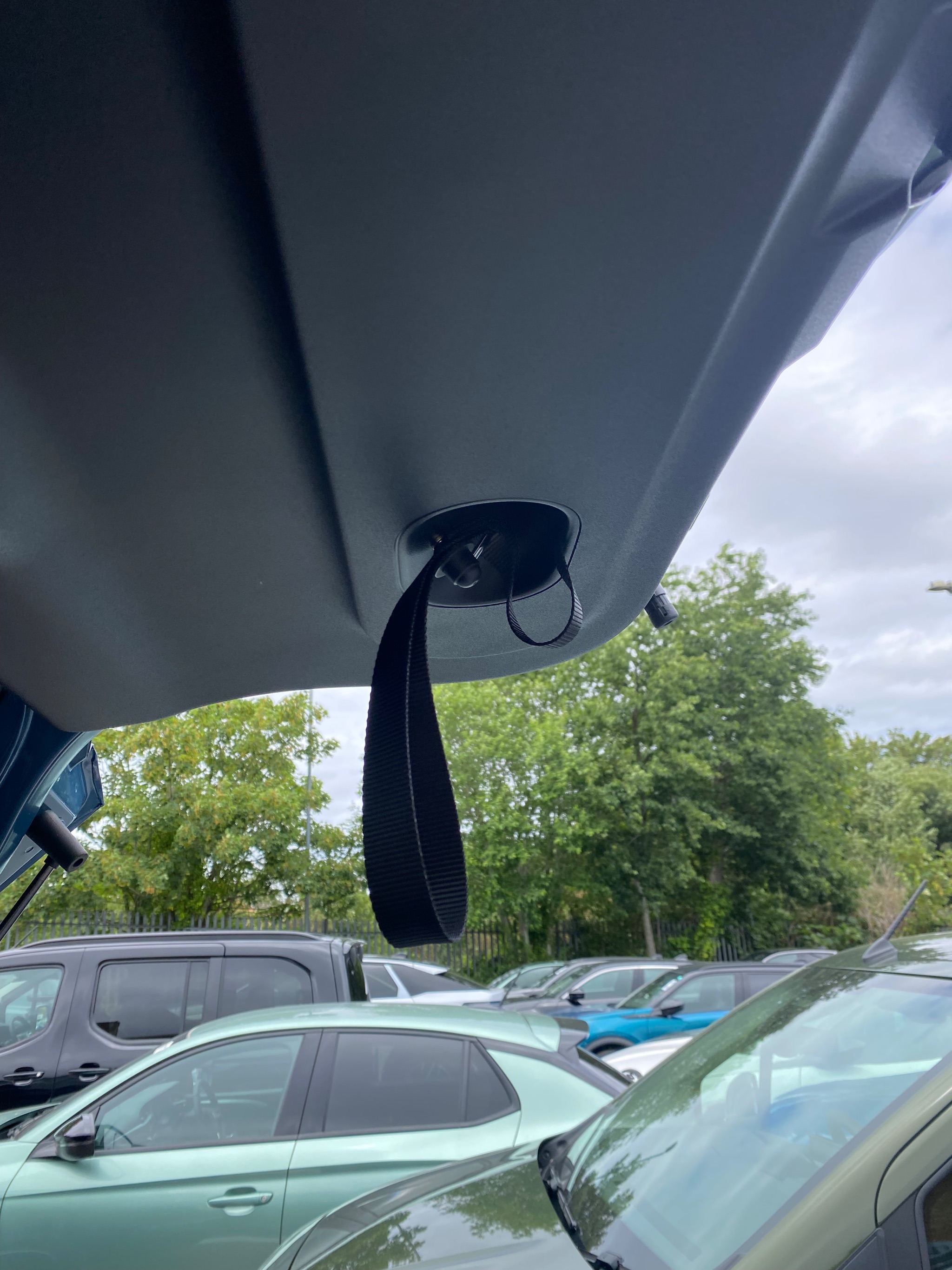 Tailgate boot strap fitted to a Fiat Grande Panda