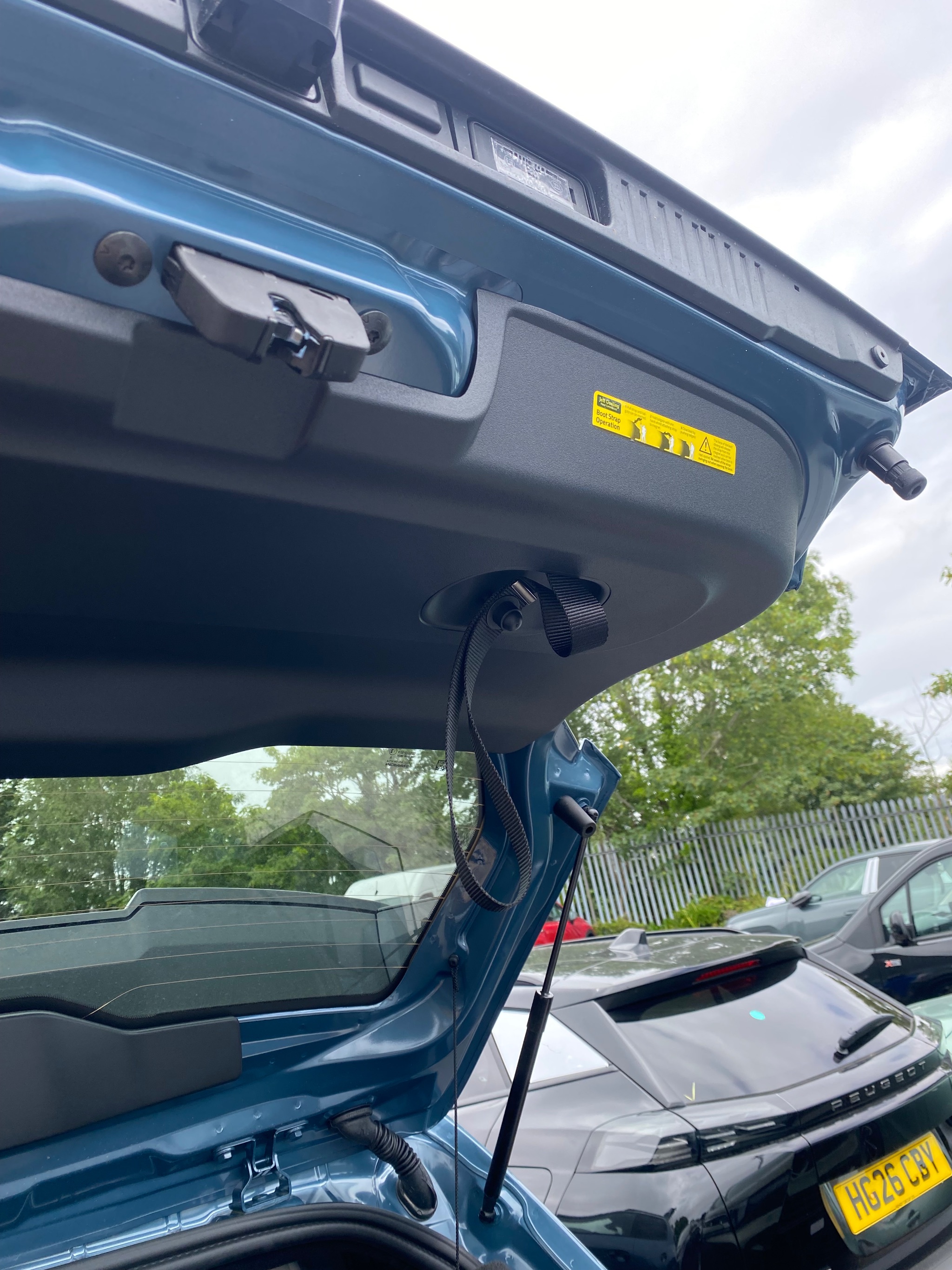 Tailgate boot strap fitted to a Fiat Grande Panda