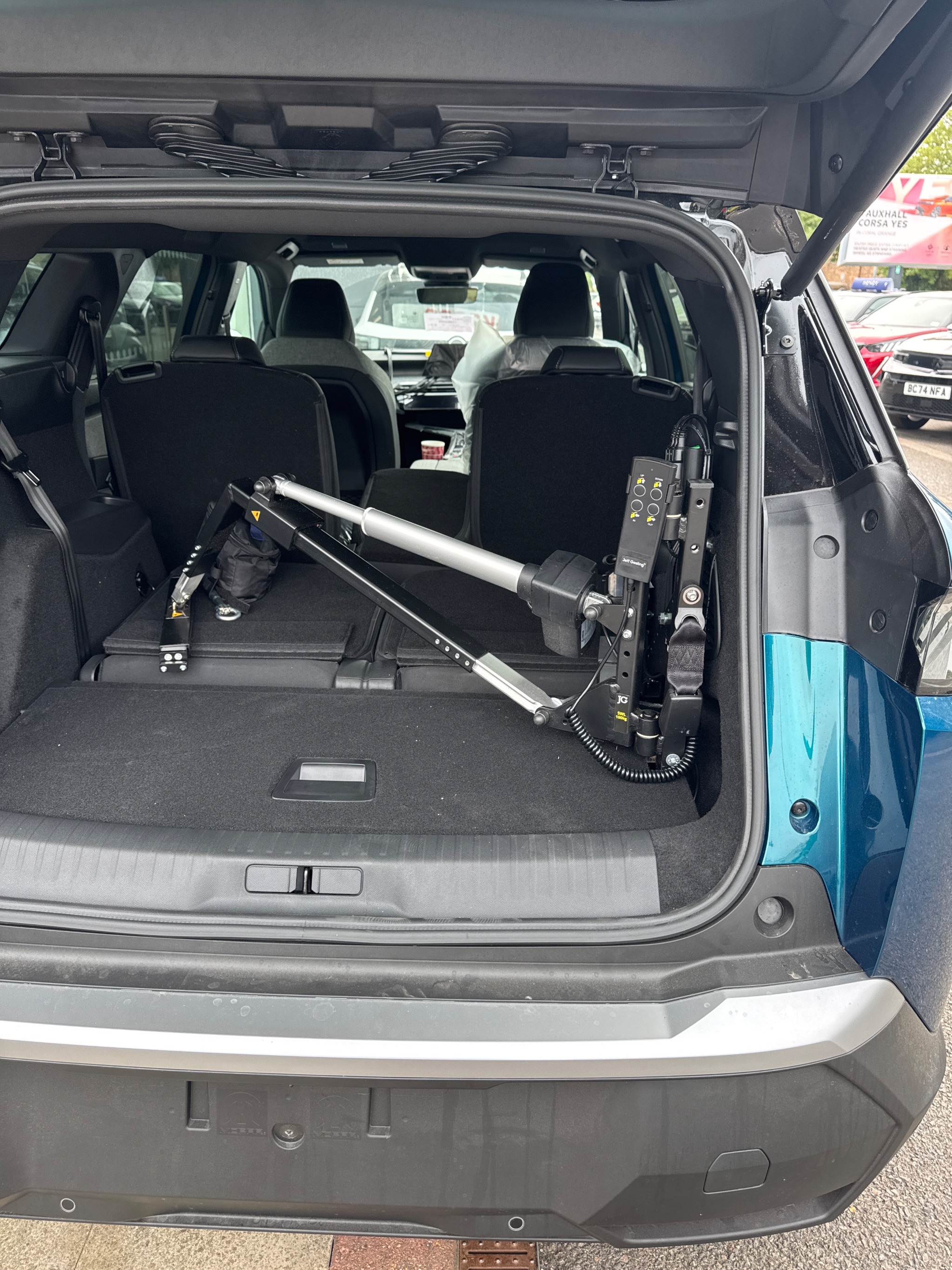 4-way boot hoist fitted to a Peugeot 5008 in Ferndown
