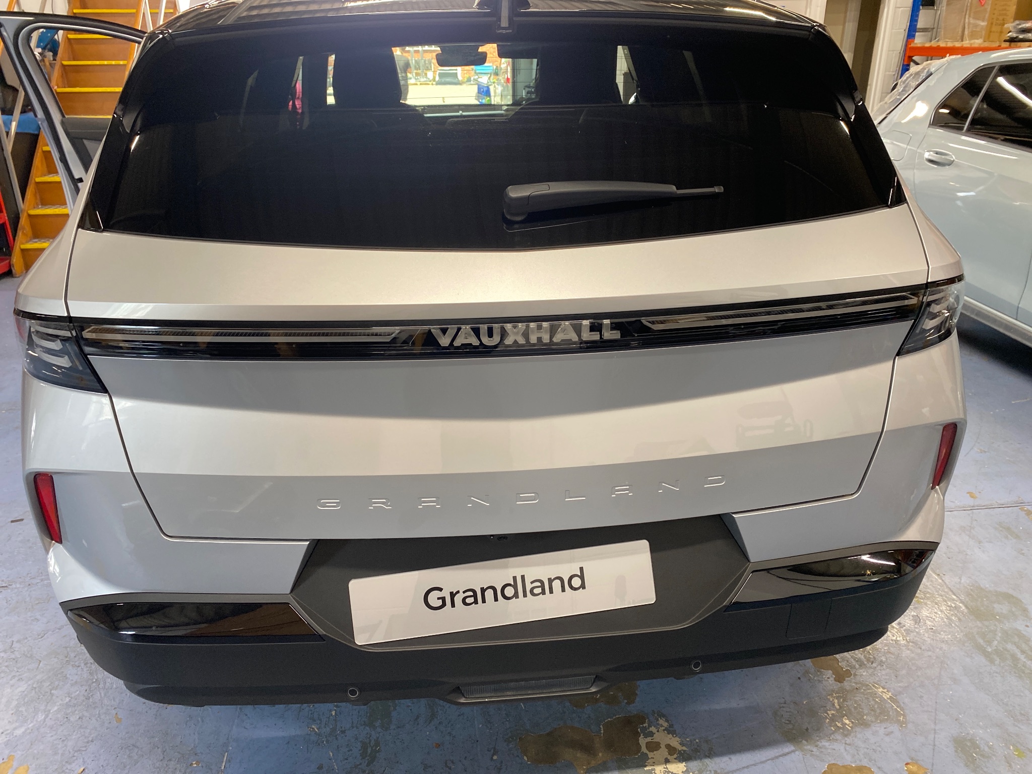 Autochair person lift fitted to a Vauxhall Grandland