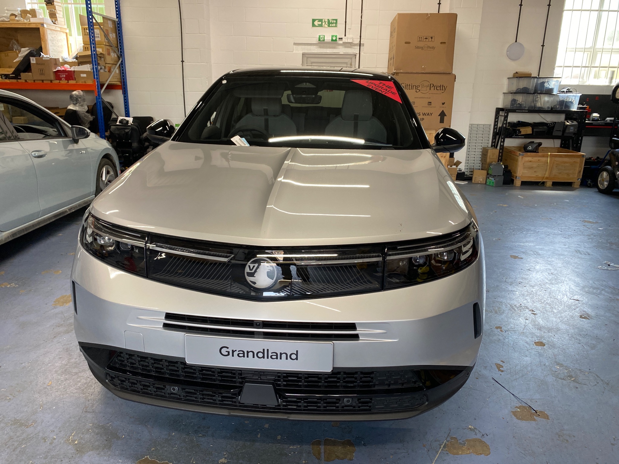 Autochair person lift fitted to a Vauxhall Grandland