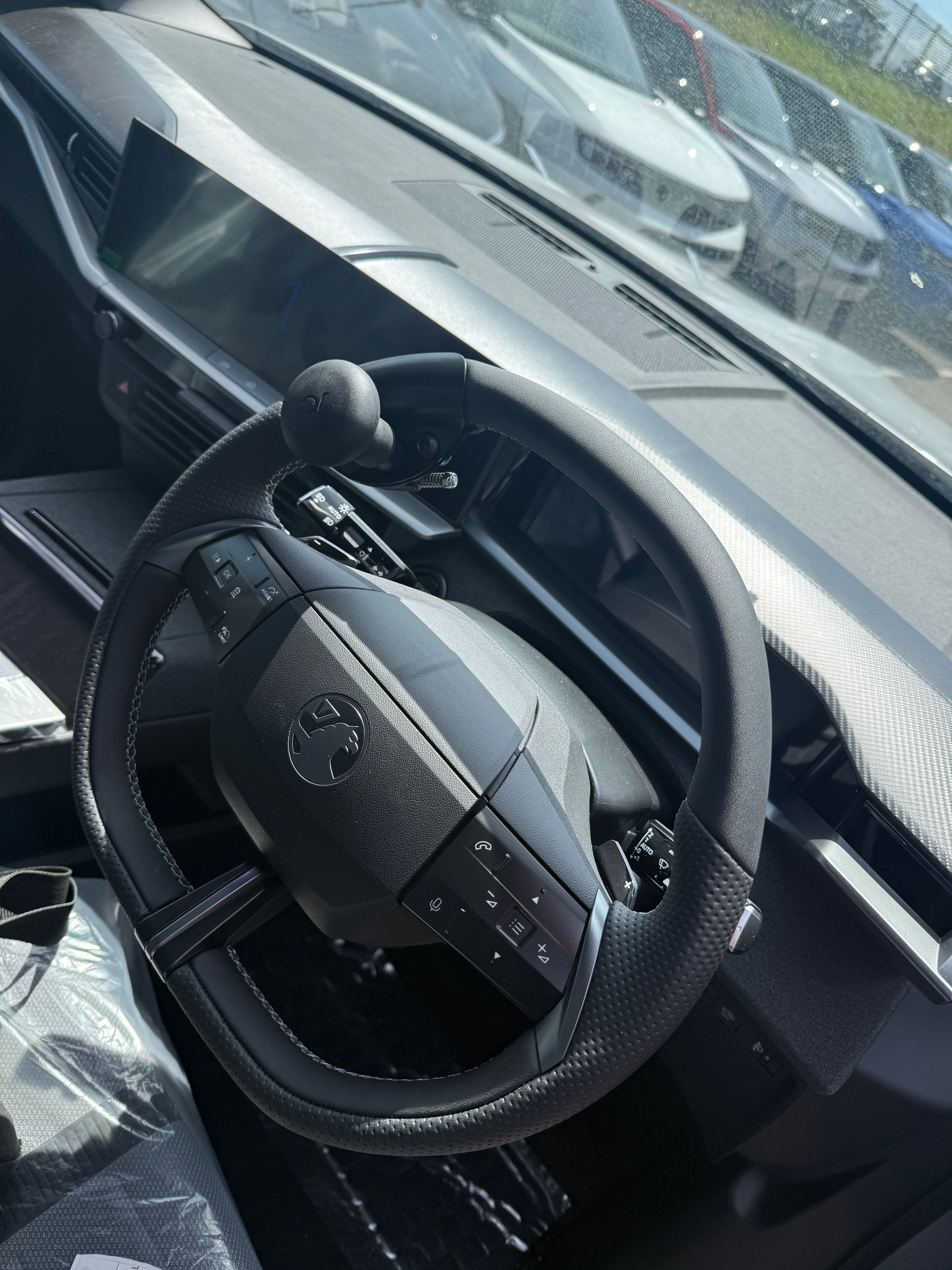 Steering ball and boot strap fitted to a Vauxhall Grandland