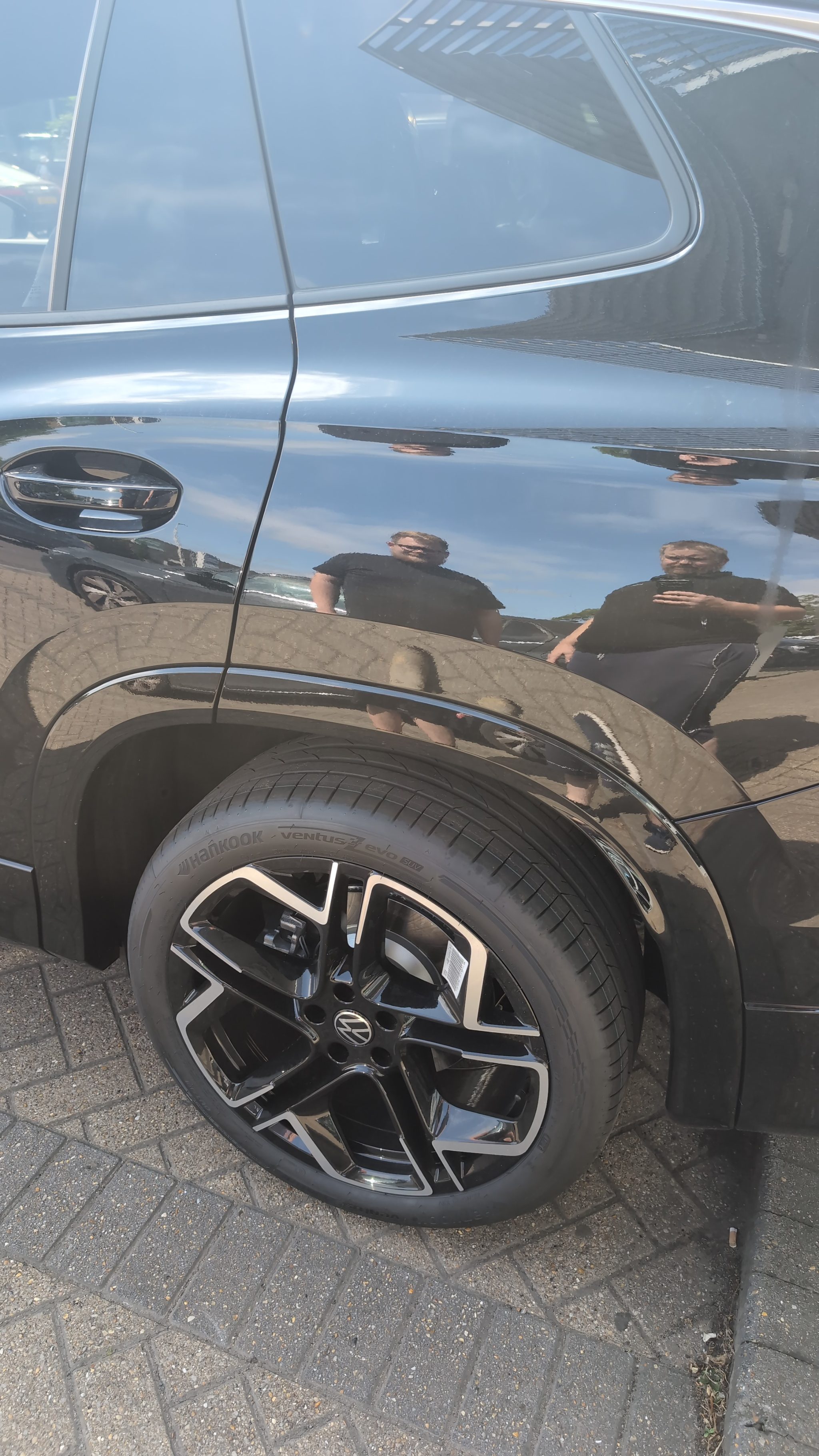 Twin flip left foot accelerator fitted to a Volkswagen Tayron