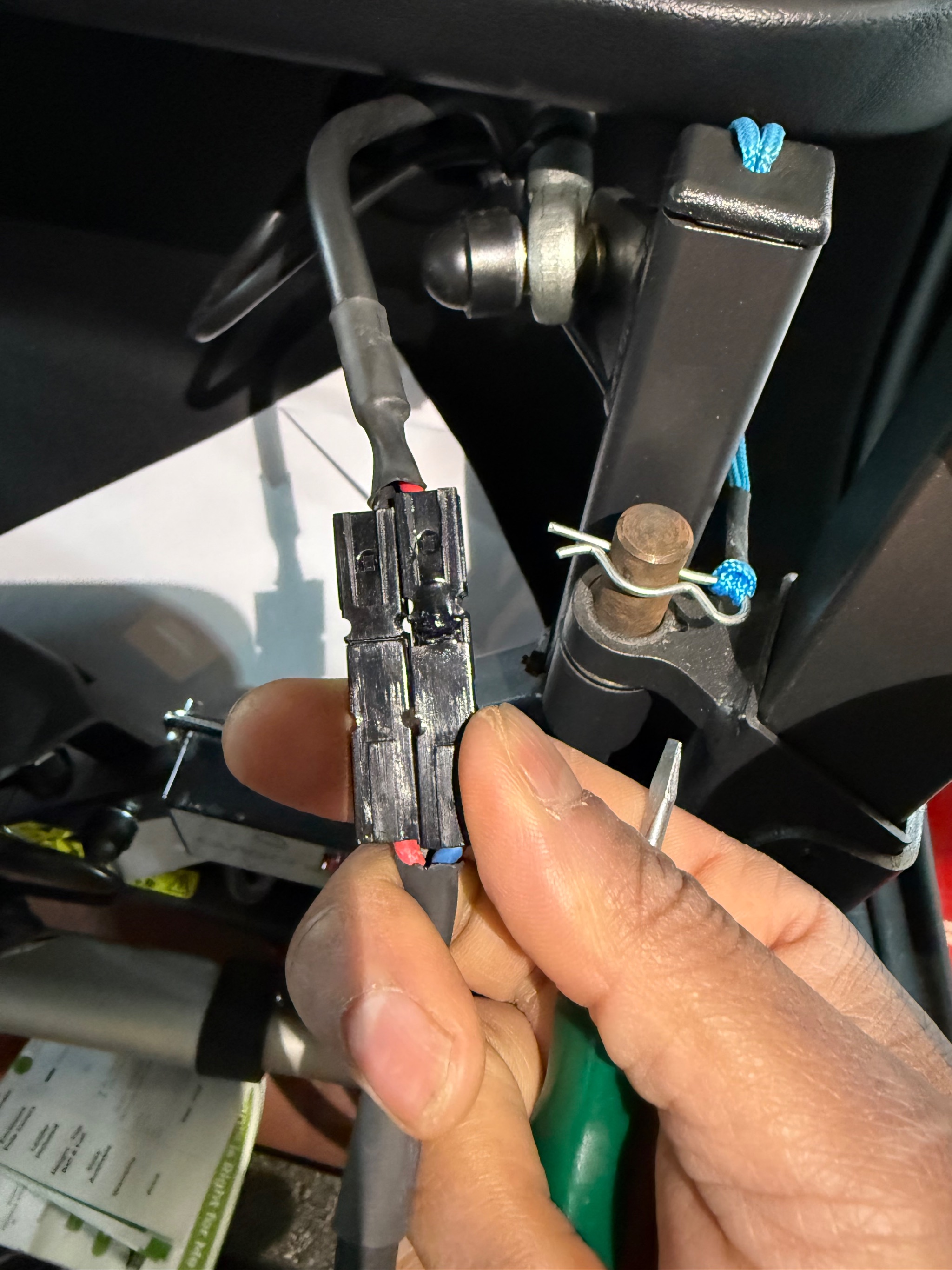Boot hoist repair completed at our Heathrow branch