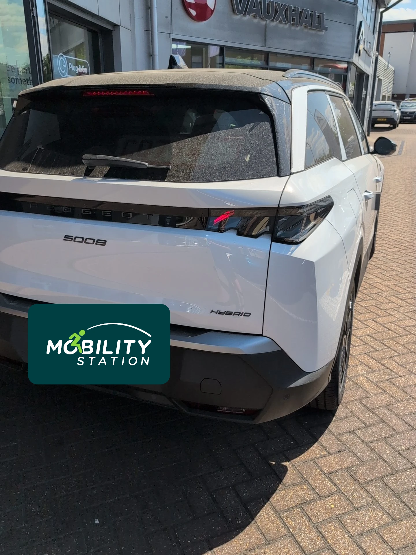Manual transfer plate fitted to a Peugeot 5008 at Heathrow