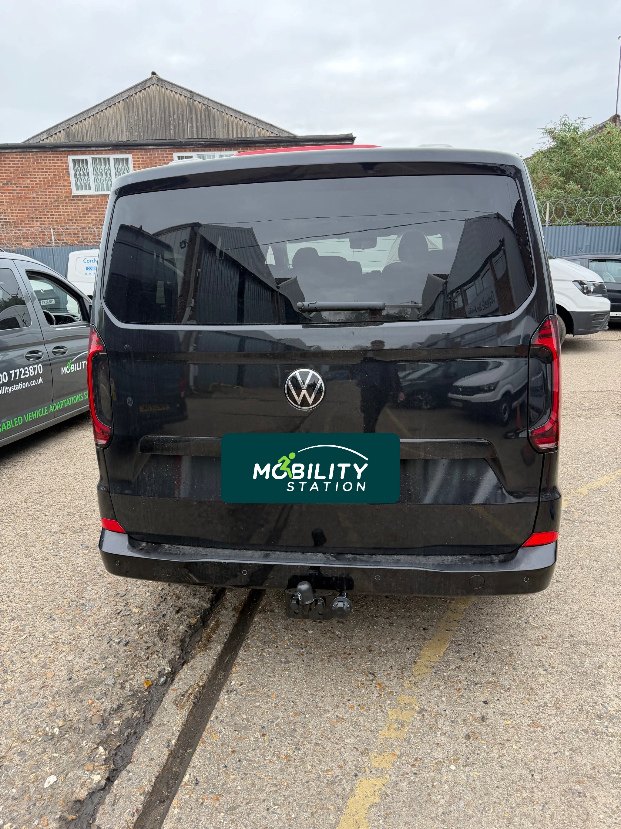 Boot hoist fitted to a Volkswagen Transporter Shuttle