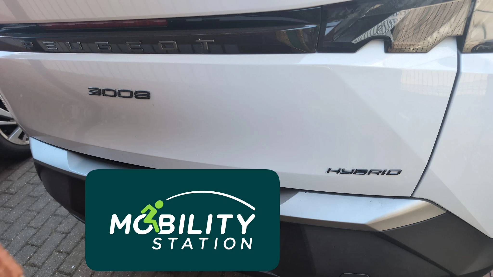 Completed vehicle adaptation inside a Peugeot 3008