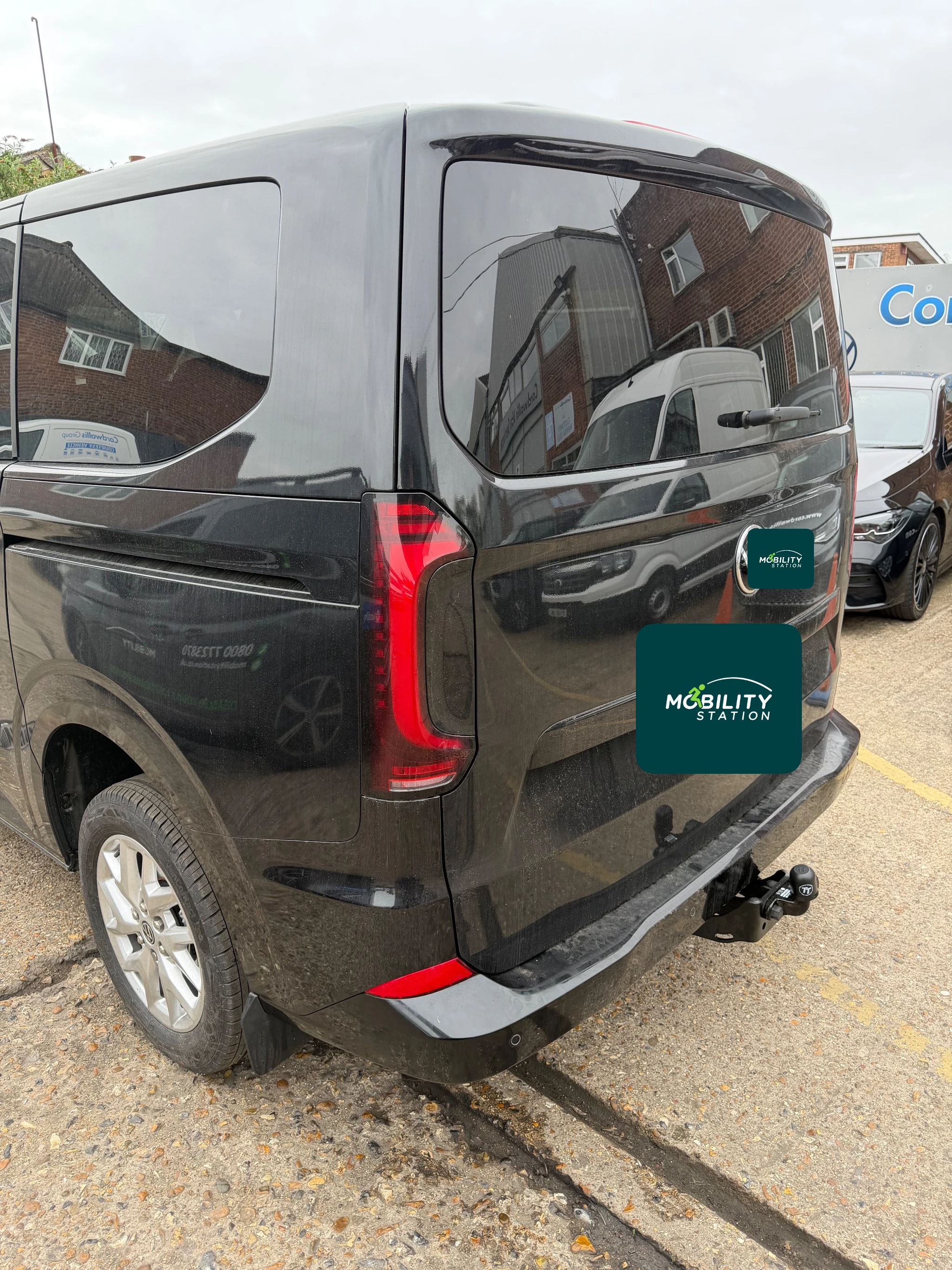 Boot hoist fitted to a Volkswagen Transporter Shuttle